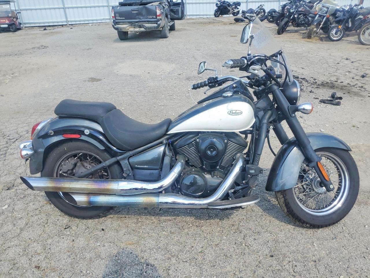 Salvage Kawasaki Vulcan 900 Image