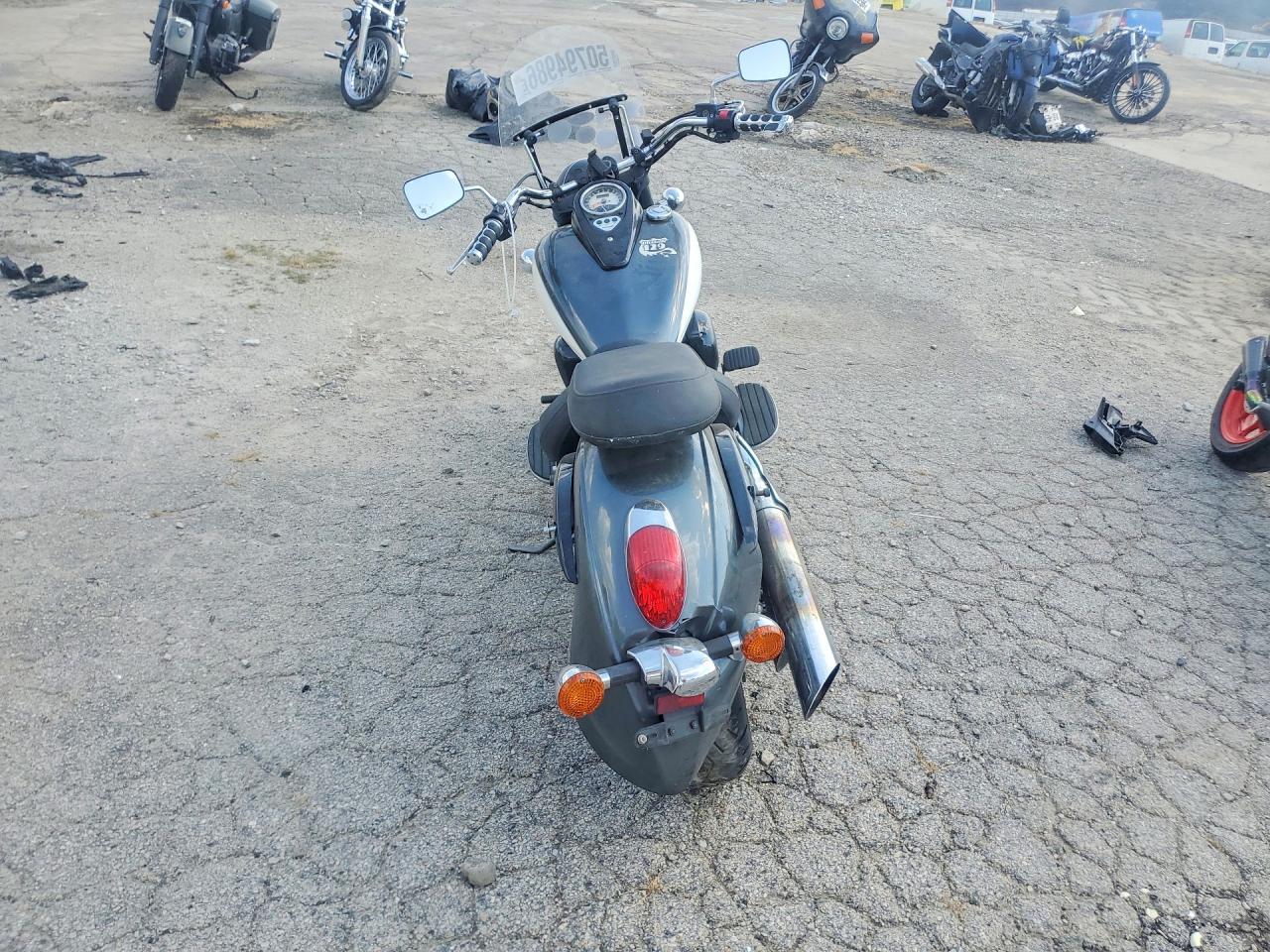 Kawasaki Vulcan 900 B