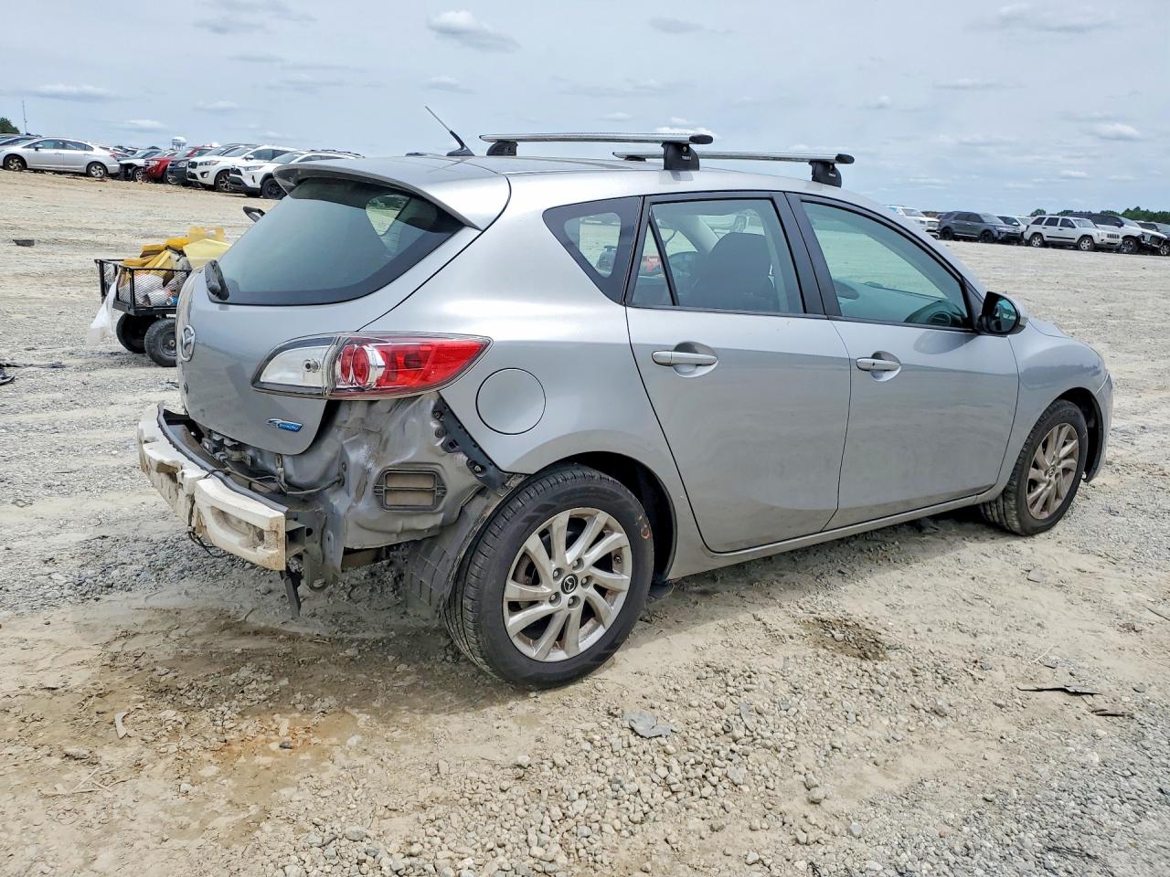 Mazda 3 I