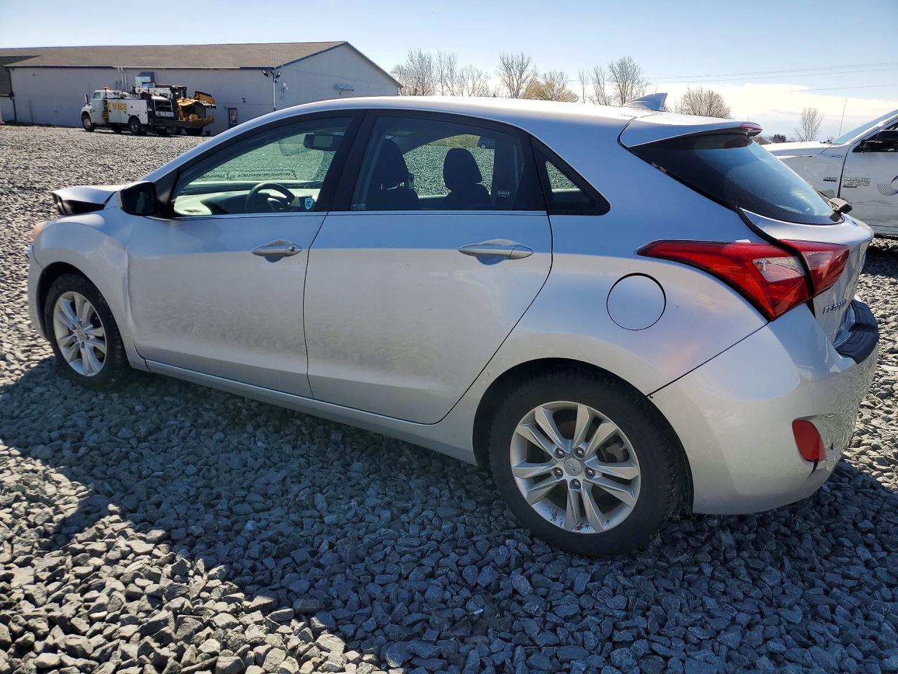 Hyundai ELANTRA Base