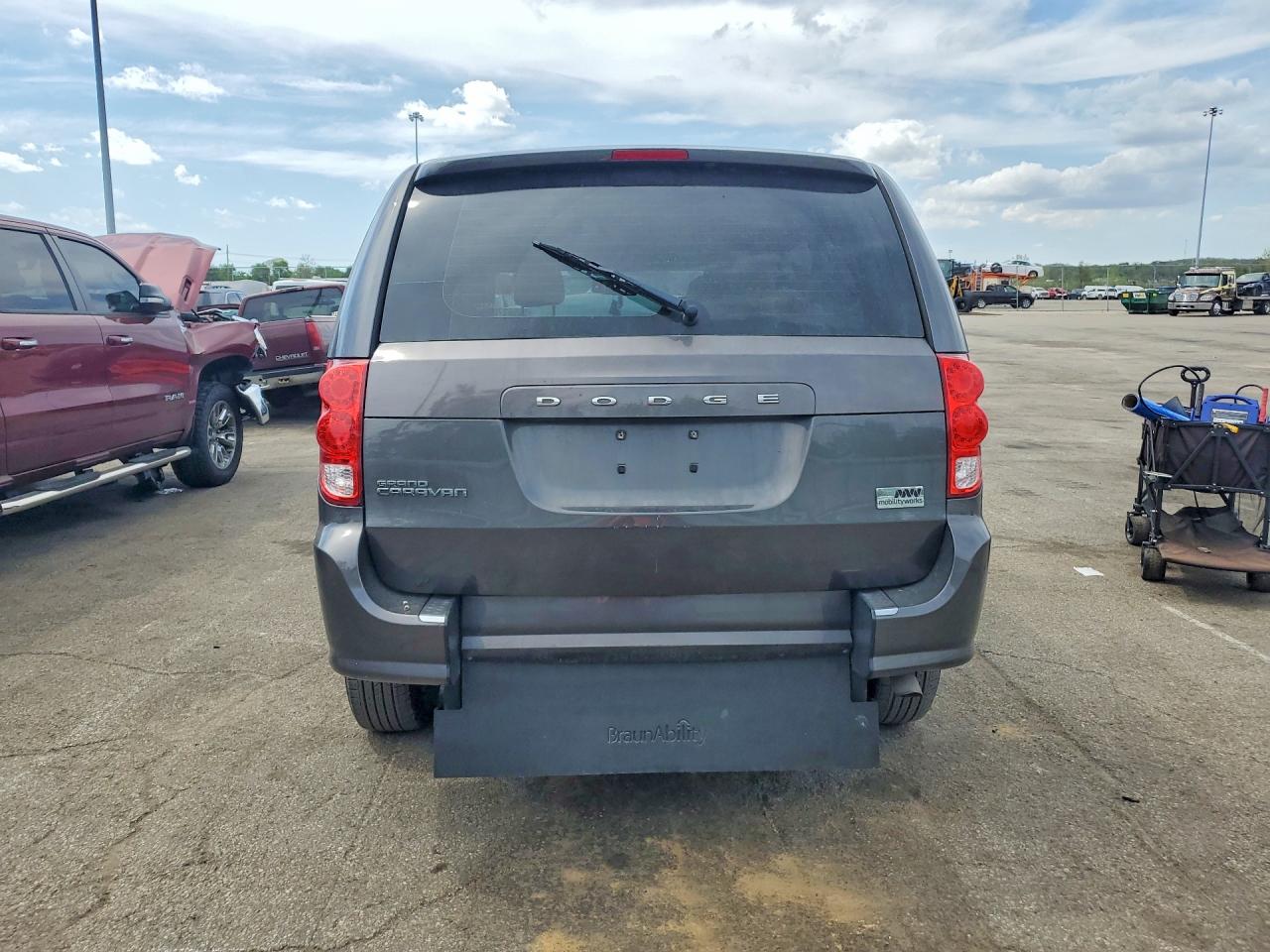 Dodge Caravan Se