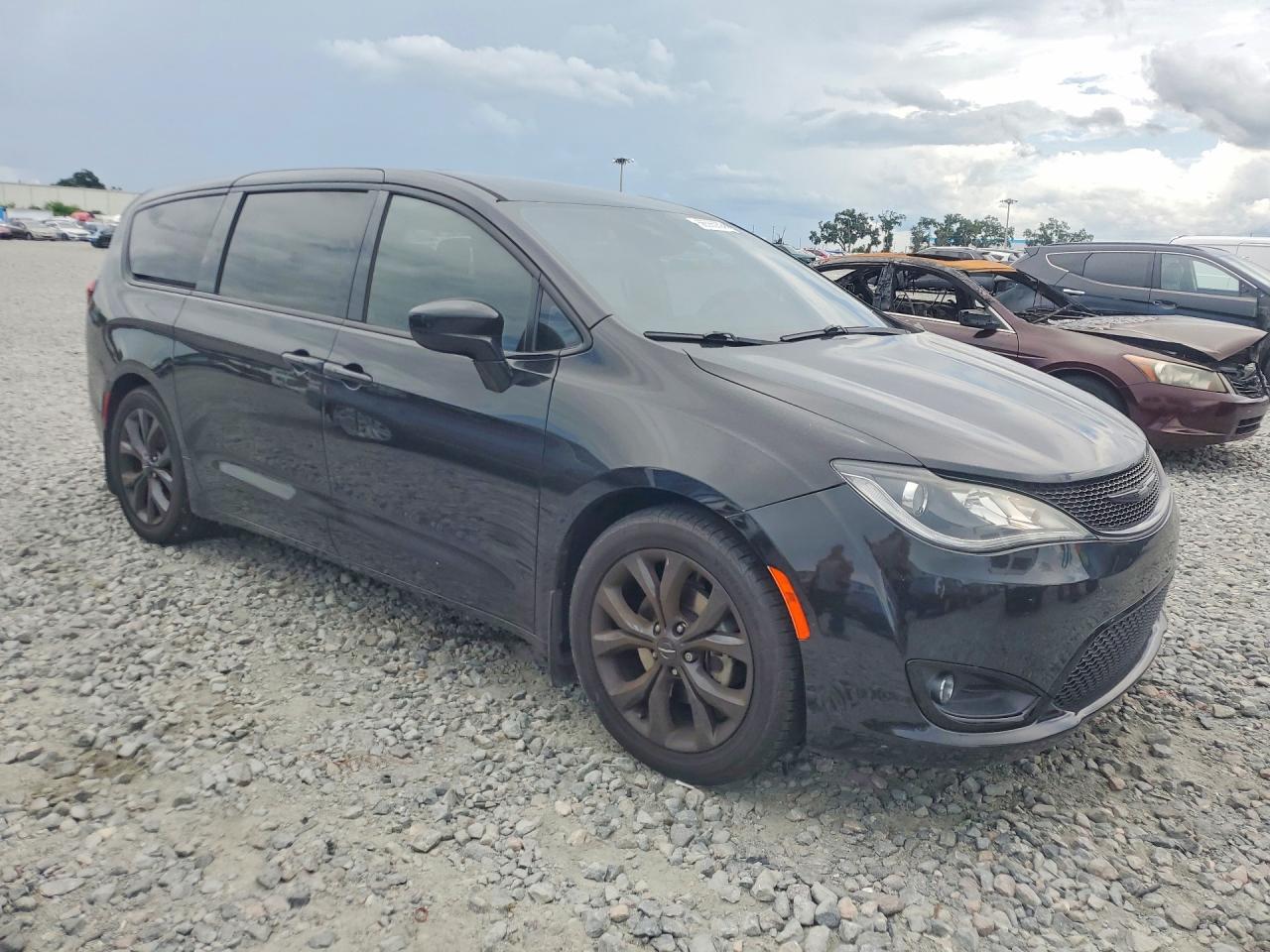 Chrysler Pacifica Touring Plus