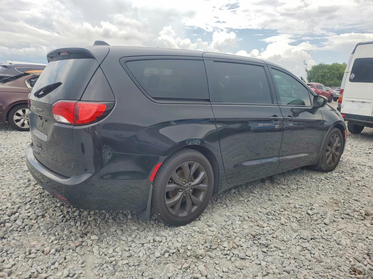 Chrysler Pacifica Touring Plus