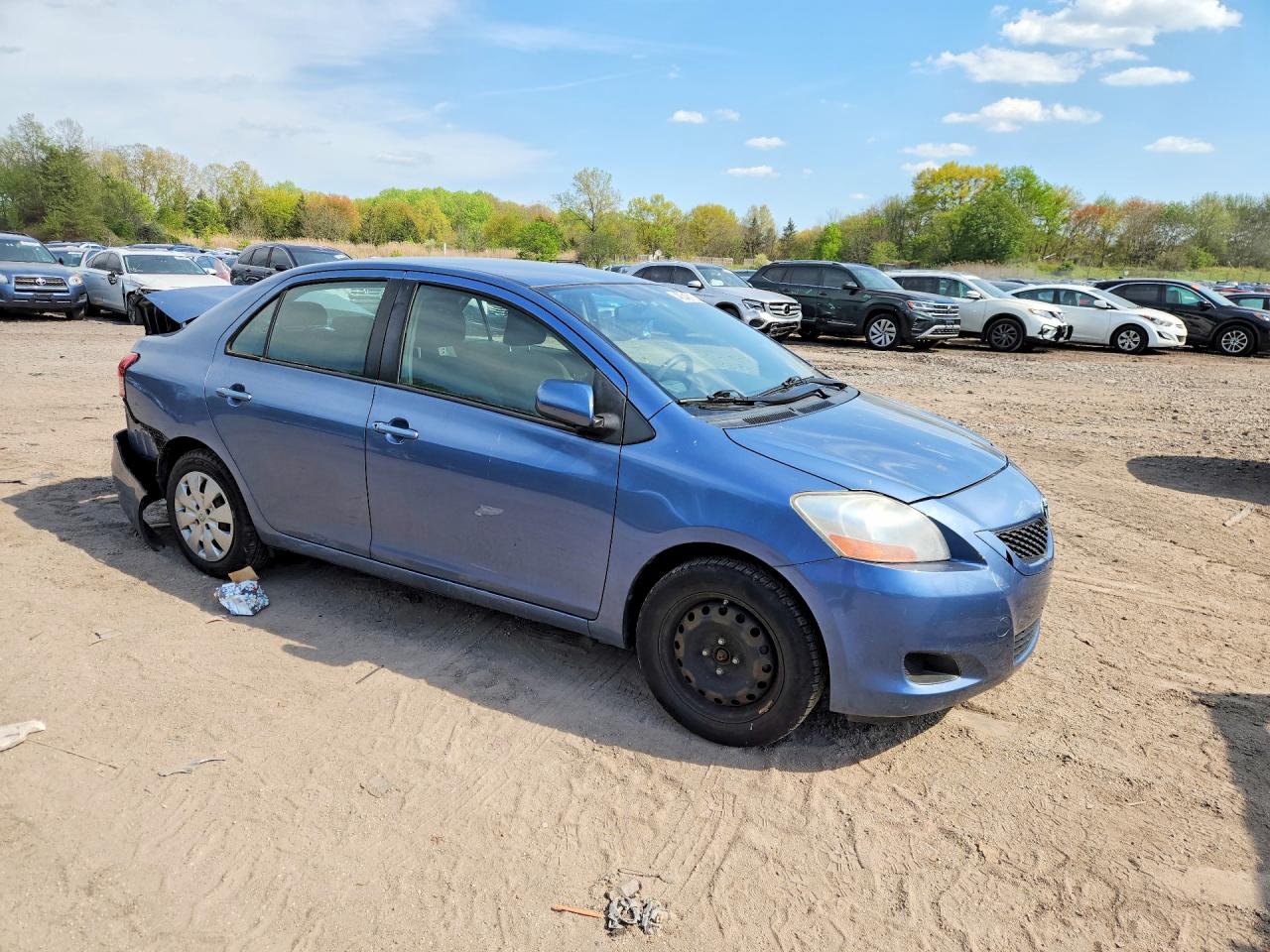 Toyota Yaris Base