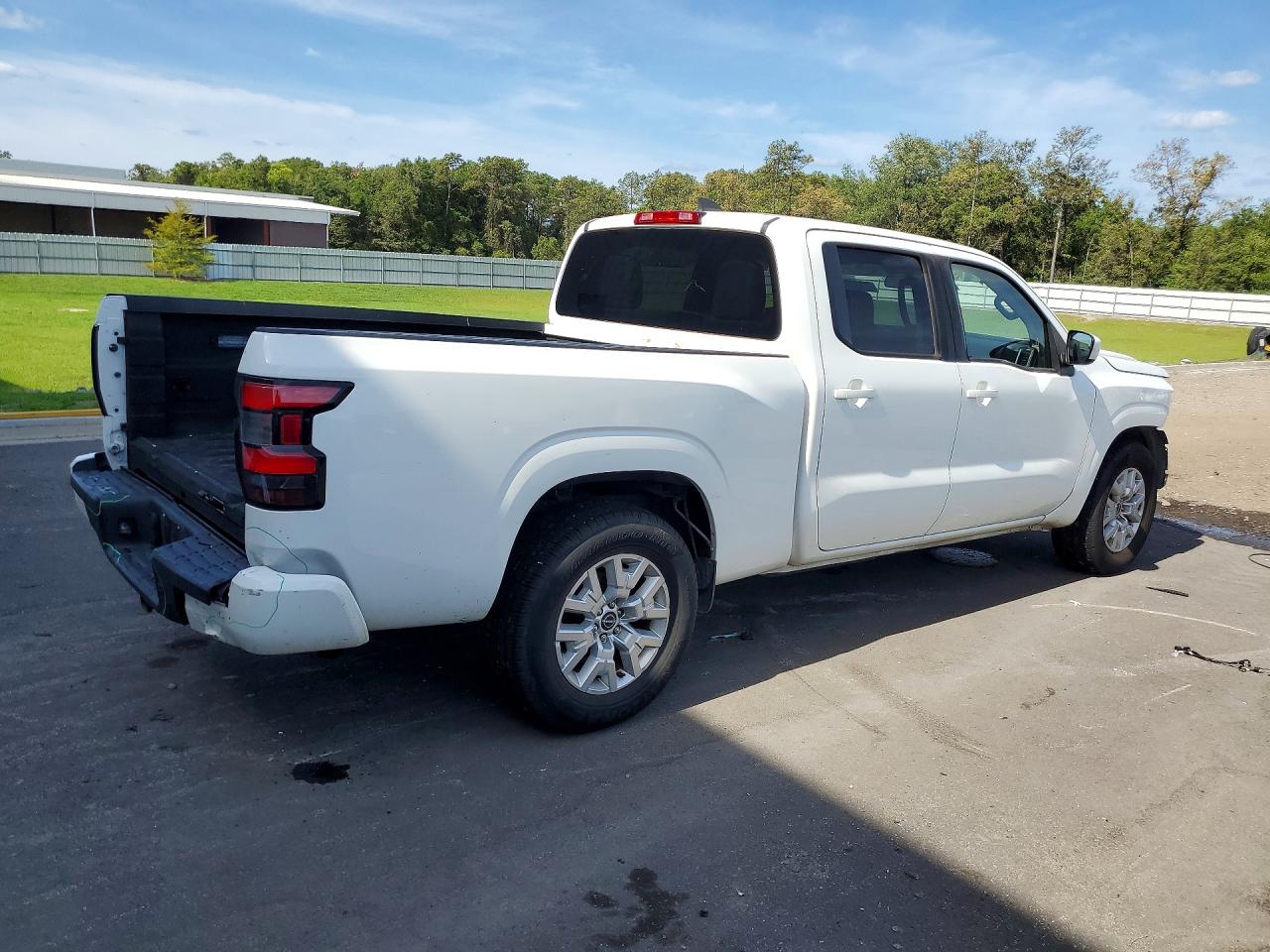Nissan Frontier Sv