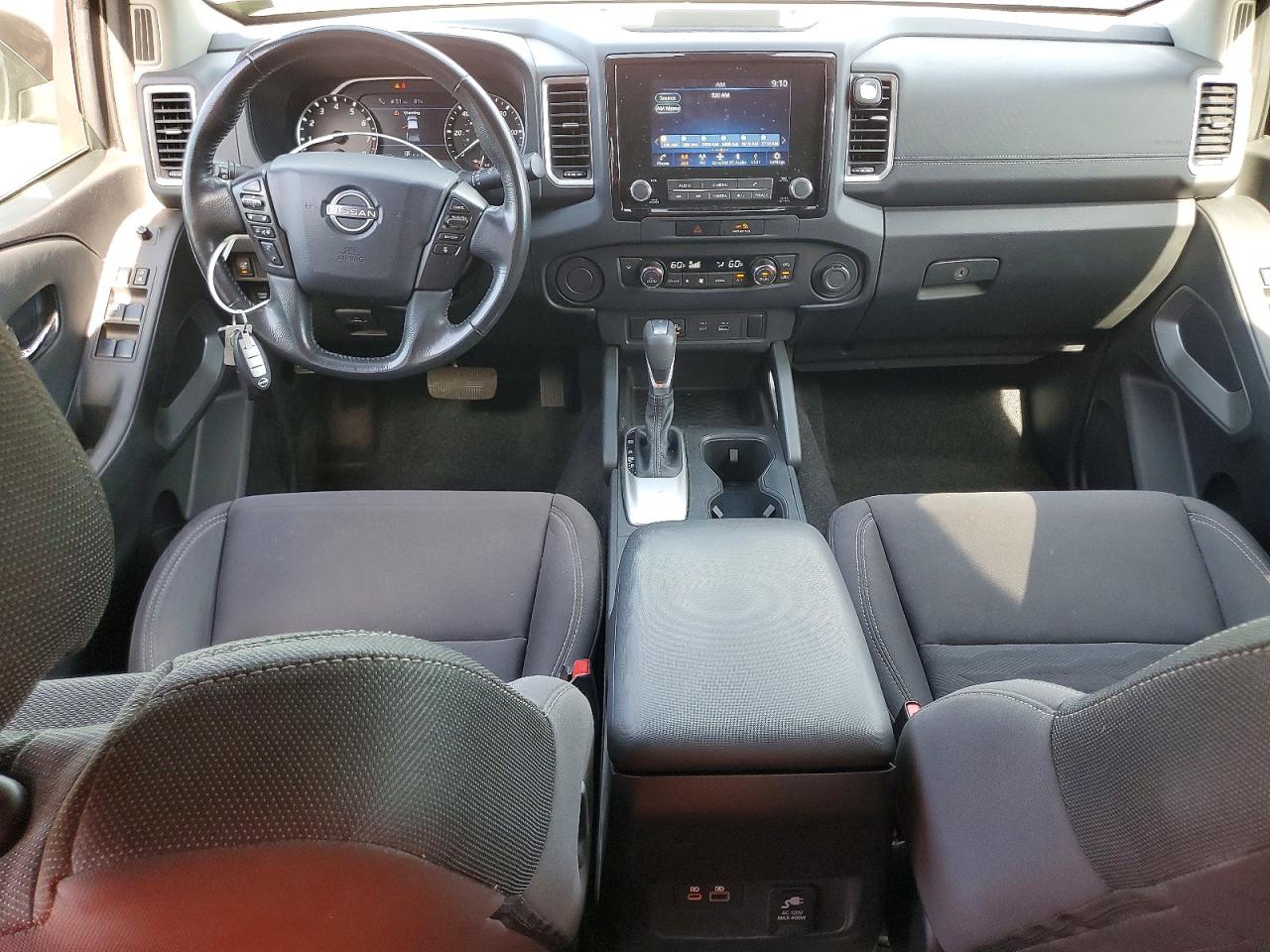 Nissan Frontier Sv