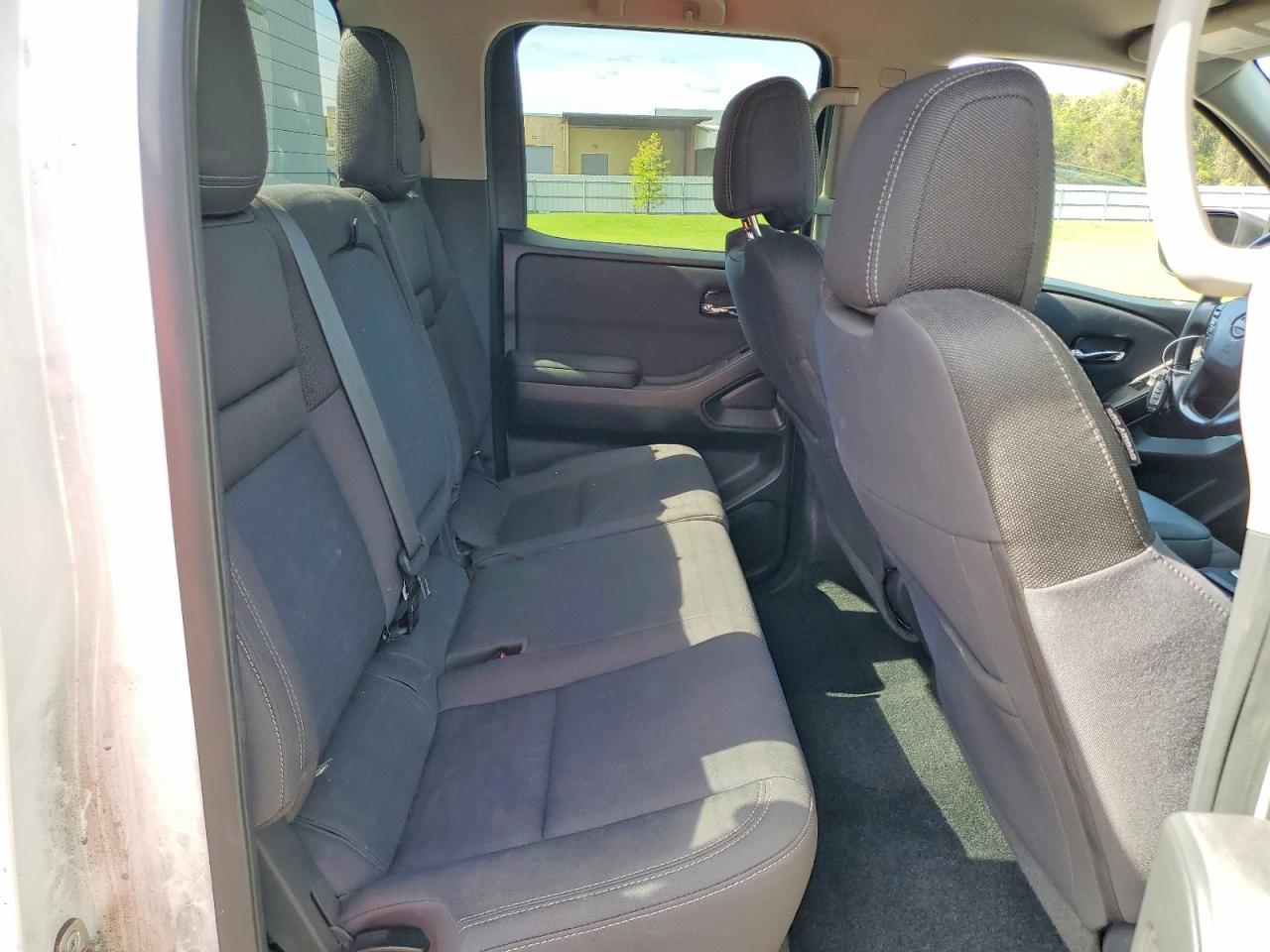 Nissan Frontier Sv
