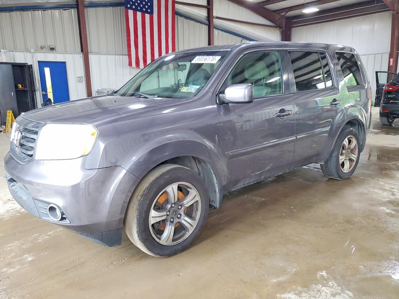 Salvage Honda Pilot Image