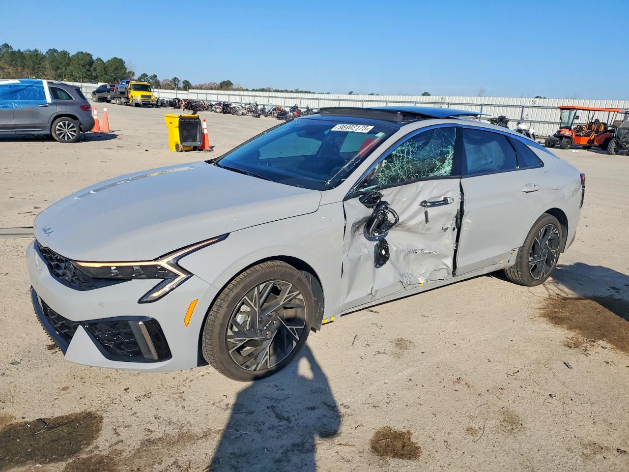 Salvage Kia K5 Image
