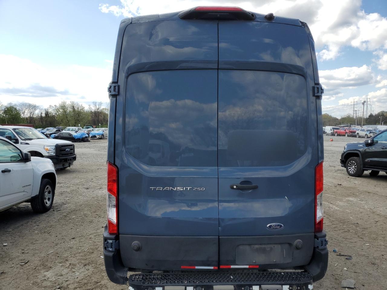 Ford Transit T-250