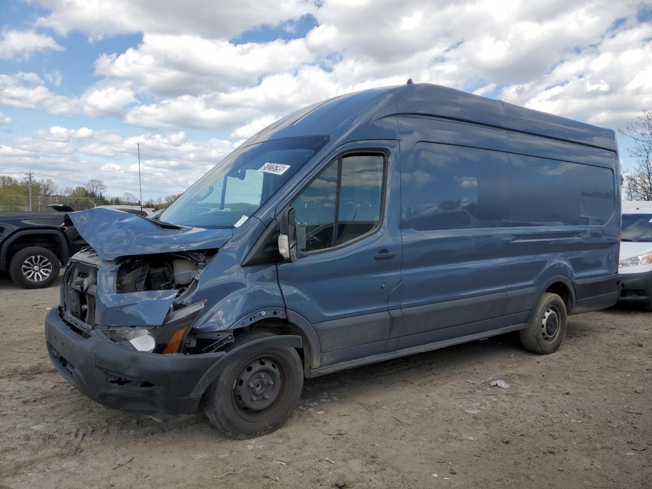 Salvage Ford Transit Image