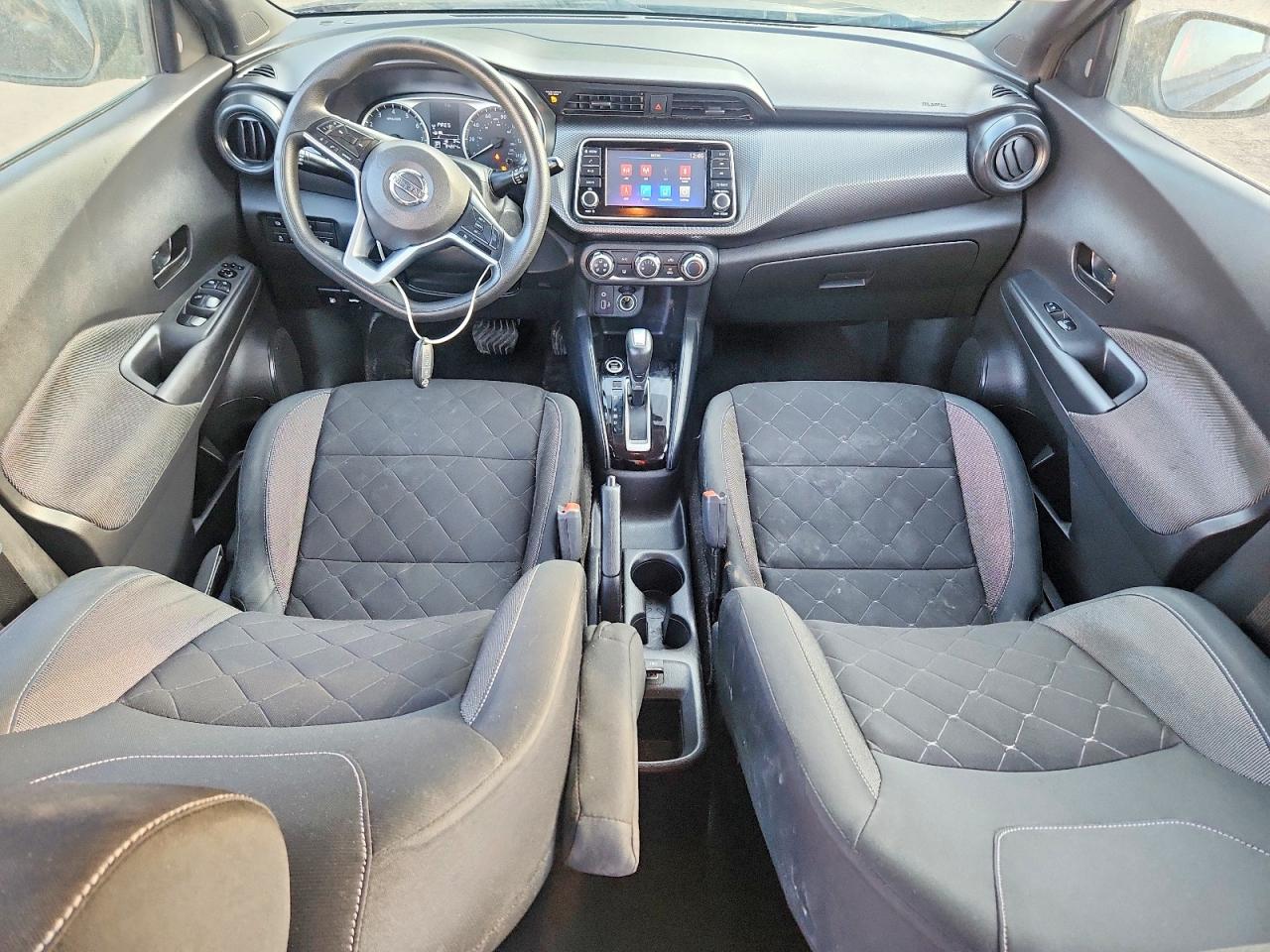 Nissan Kicks S