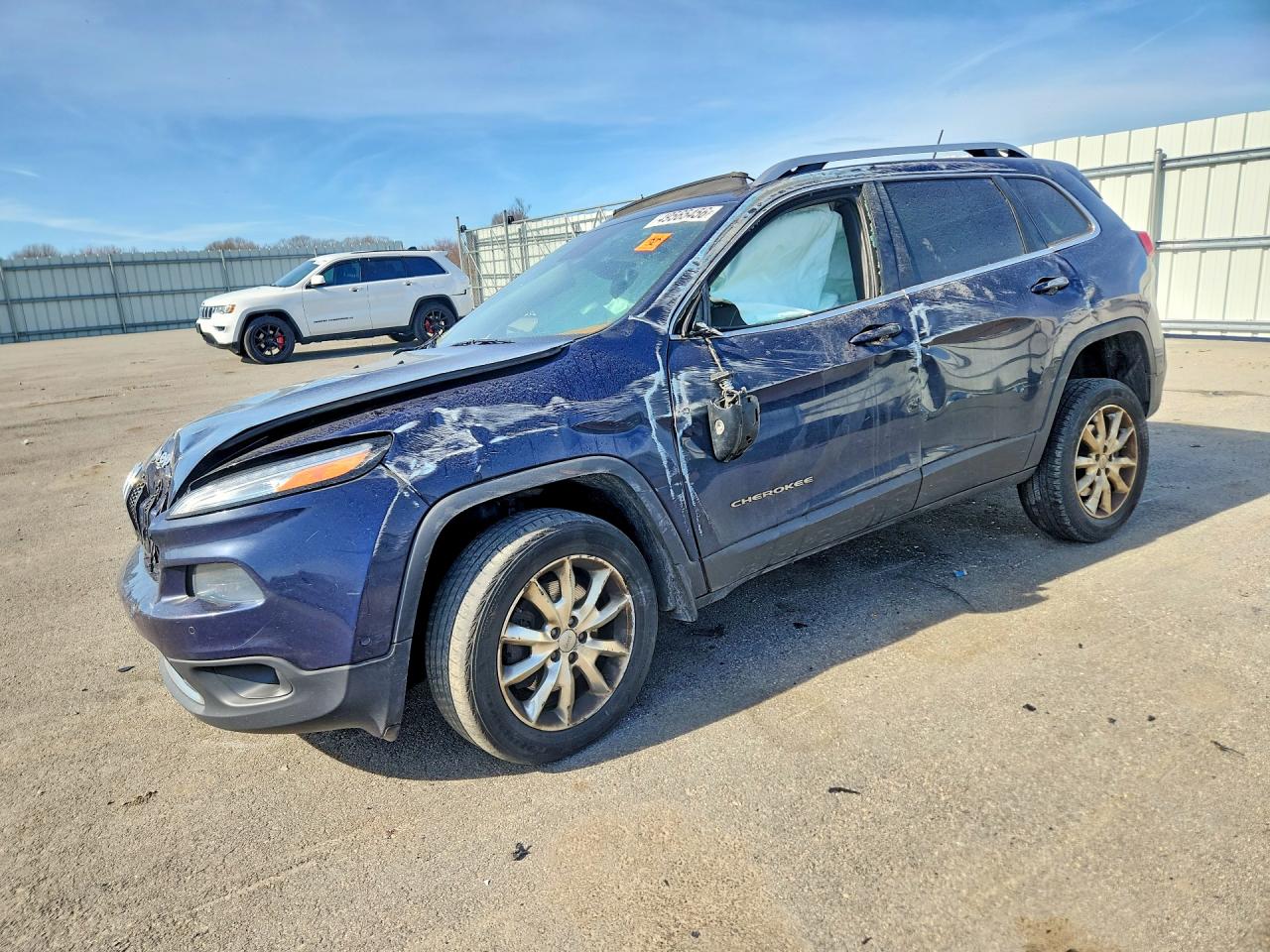 Salvage Jeep Cherokee Image