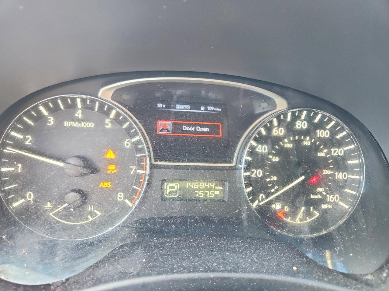 Nissan Pathfinder S