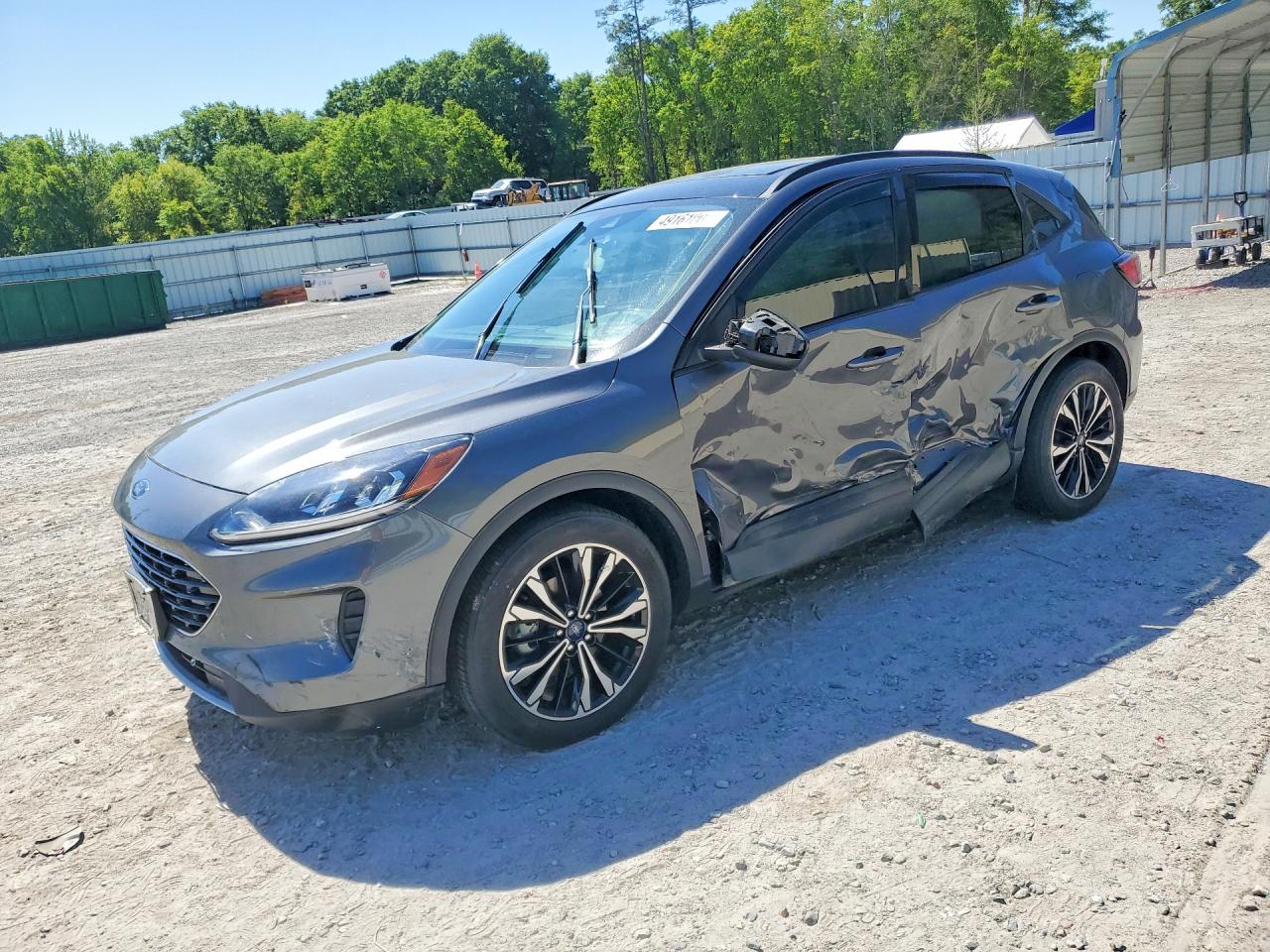 Salvage Ford Escape Image