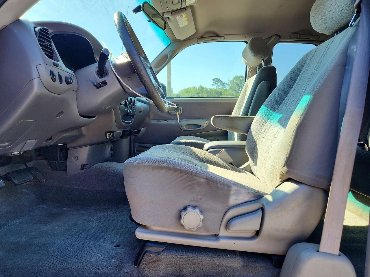 Toyota Tundra Sr5 V8