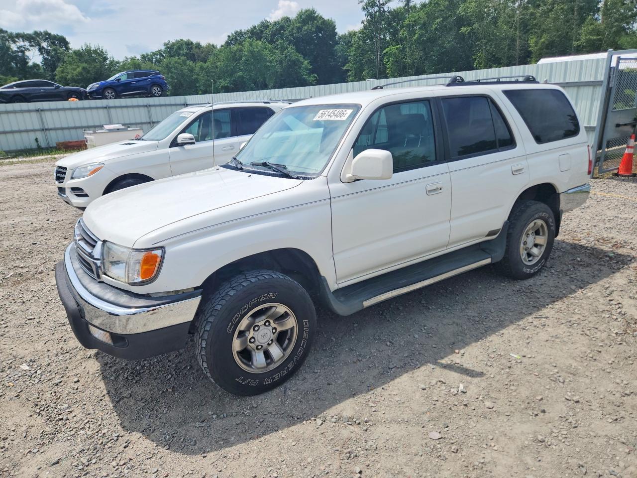 Salvage Toyota 4Runner Image
