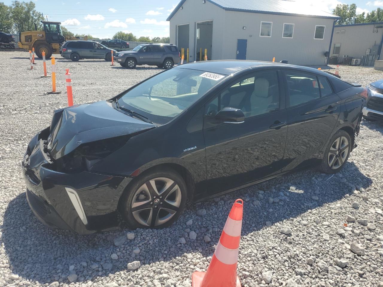 Salvage Toyota Prius Image