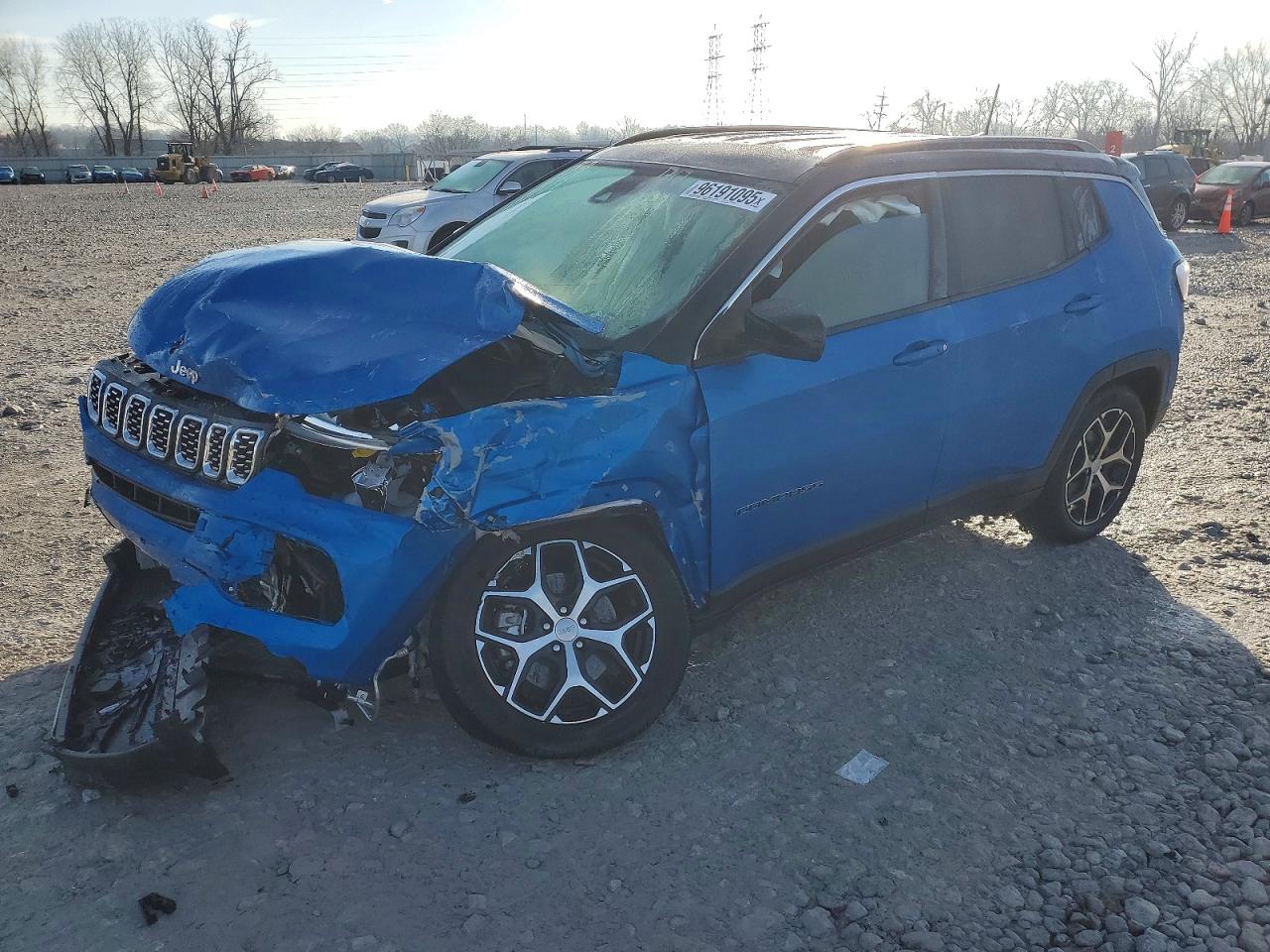 Salvage Jeep Compass Image