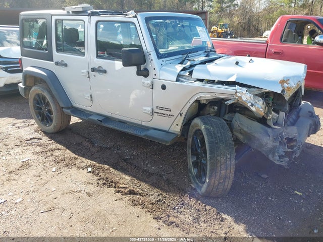 Salvage Jeep Wrangler Image