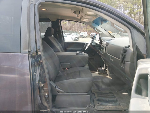 Nissan Titan S