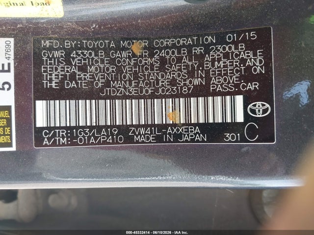 Toyota Prius v Five