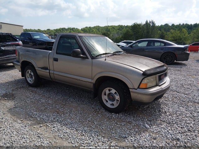 Salvage GMC Sonoma Image