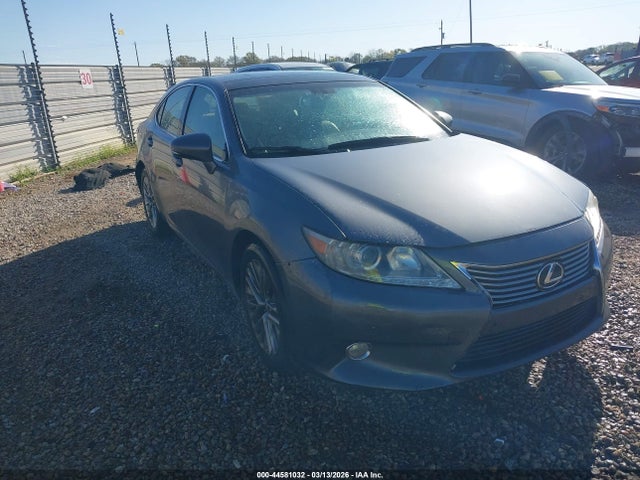 Salvage Lexus Es Image