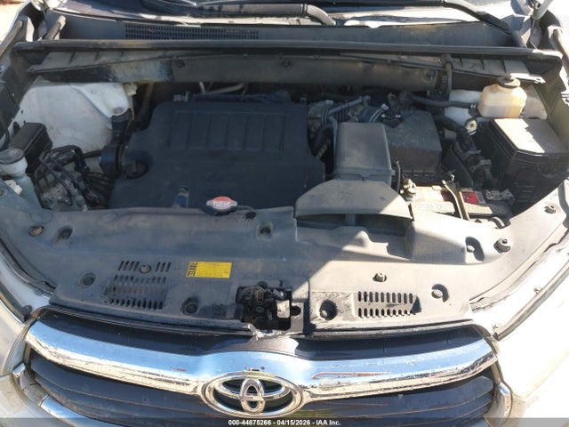Toyota Highlander Xle V6