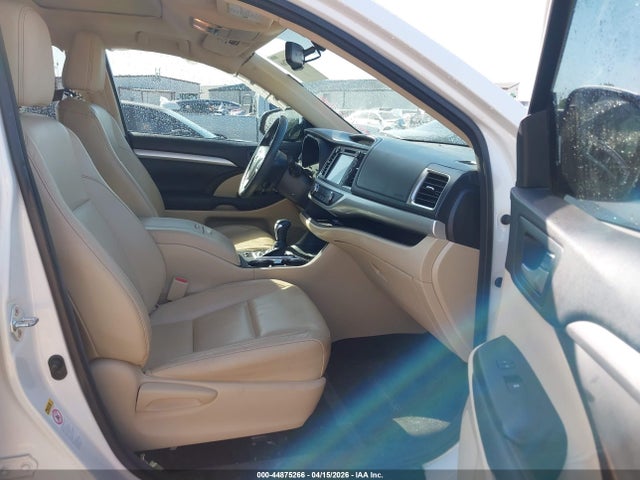 Toyota Highlander Xle V6