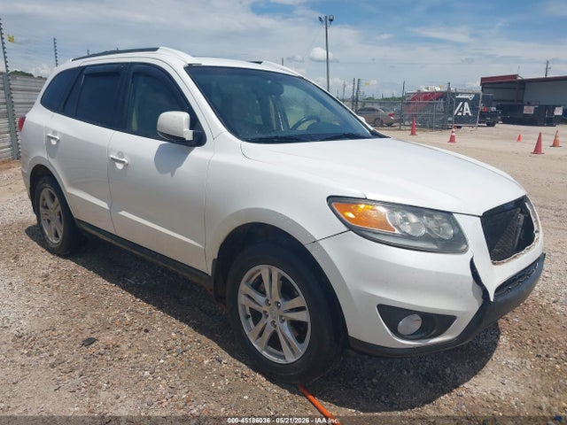 Salvage Hyundai SANTA FE Image