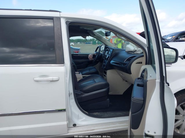 Chrysler Town & Country Touring