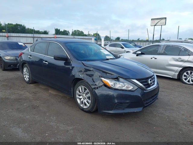 Salvage Nissan Altima Image