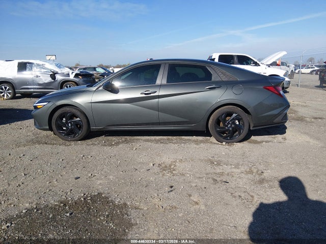 Hyundai ELANTRA Sel Sport