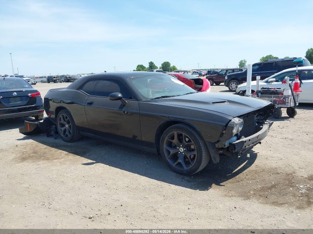 Salvage Dodge Challenger Image