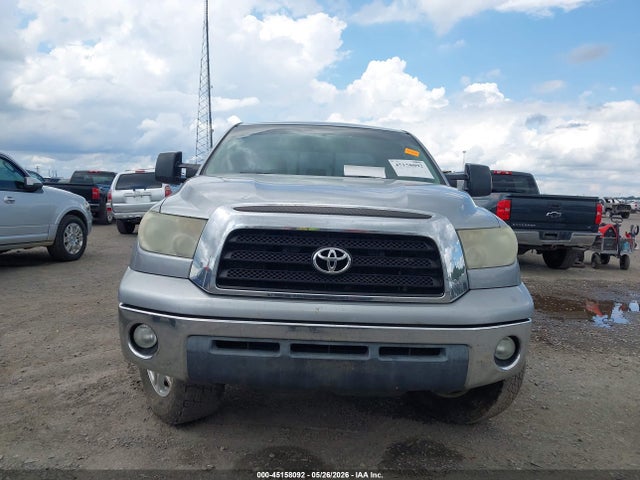 Toyota Tundra Sr5 5.7l V8
