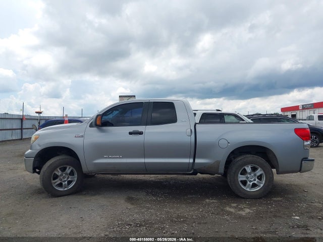 Toyota Tundra Sr5 5.7l V8