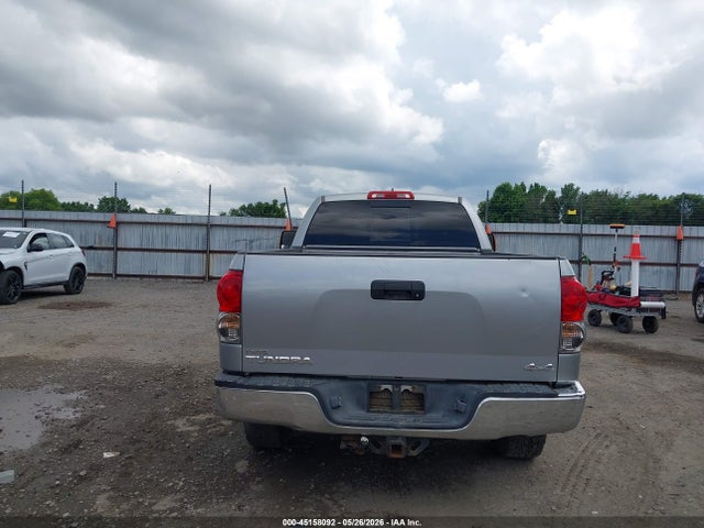 Toyota Tundra Sr5 5.7l V8