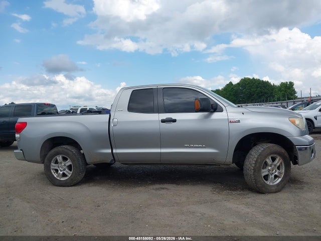 Toyota Tundra Sr5 5.7l V8