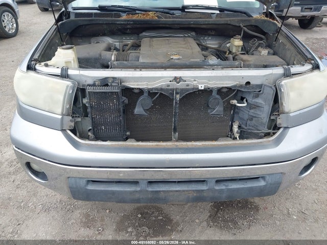 Toyota Tundra Sr5 5.7l V8