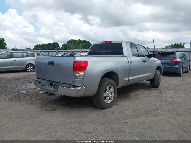 Toyota Tundra Sr5 5.7l V8