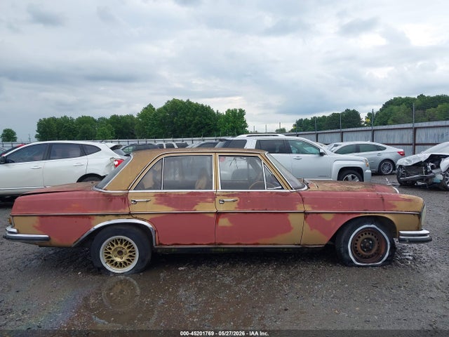 Mercedes-Benz 200