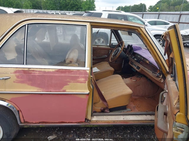 Mercedes-Benz 200