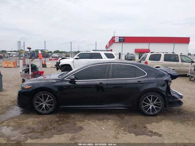 Toyota Camry Se Awd