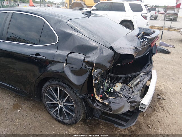 Toyota Camry Se Awd
