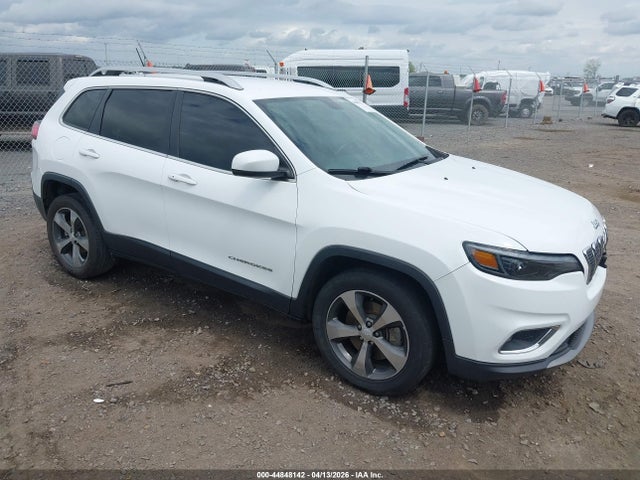 Salvage Jeep Cherokee Image