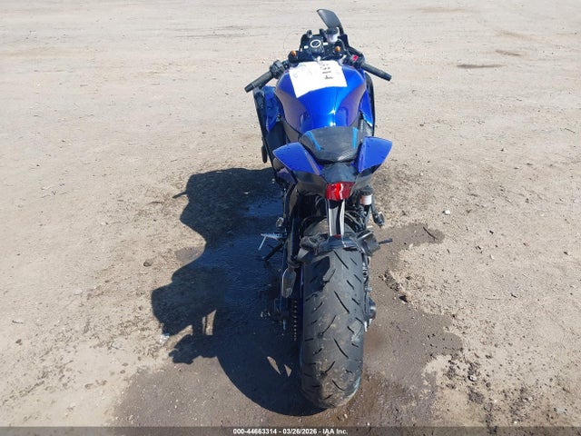 Yamaha Yzfr7