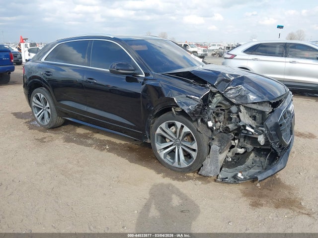 Salvage Audi Q8 Image