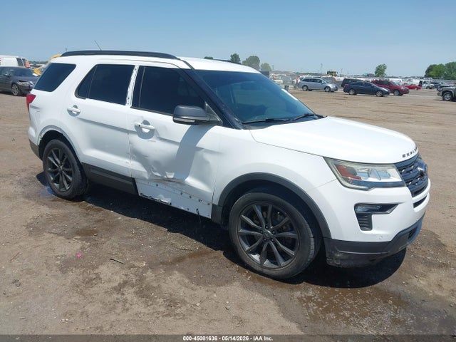 Salvage Ford Explorer Image