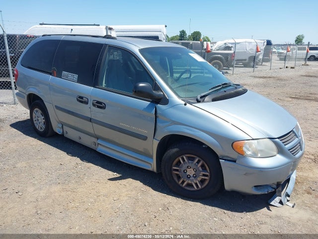 Salvage Dodge Grand Caravan Image